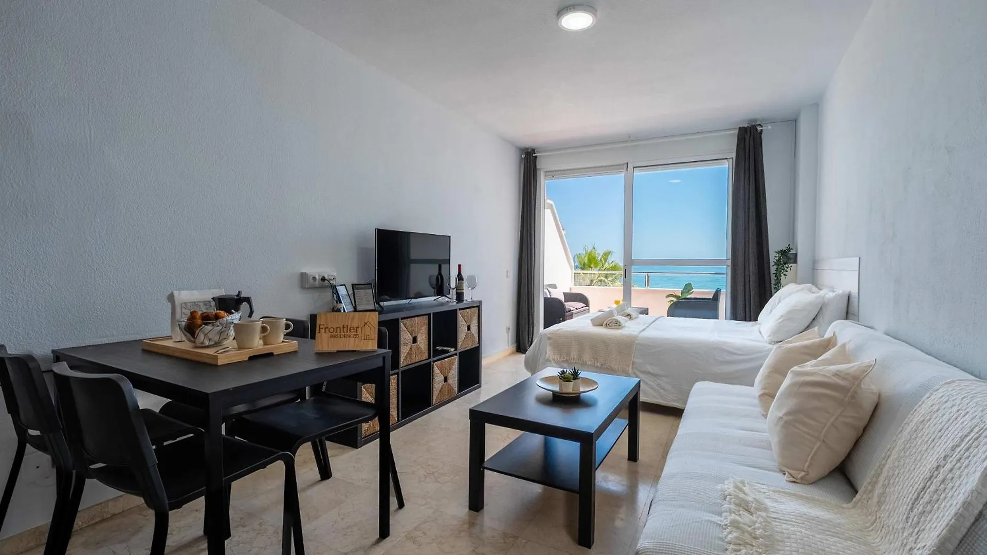 Apartment Sol Arena Y Mar First Line Beach Studio Torremolinos Spanien